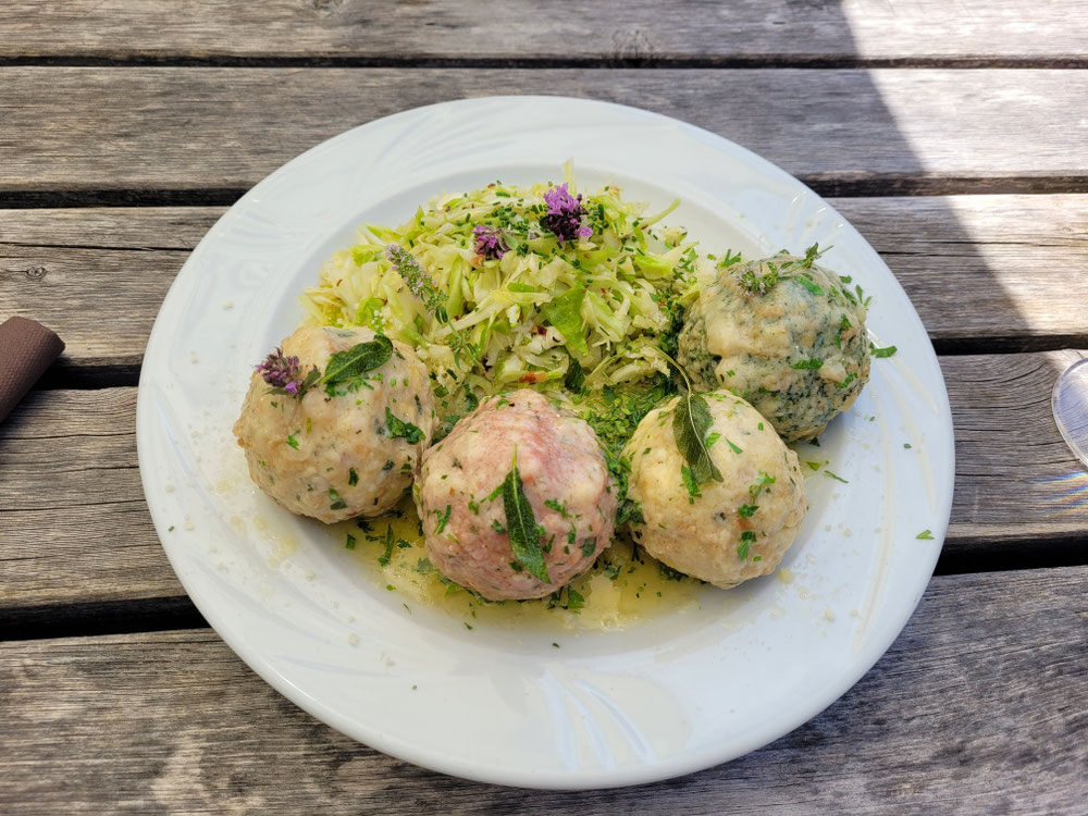 Speck-, Rhonen-, Käse- und Spinatknödel