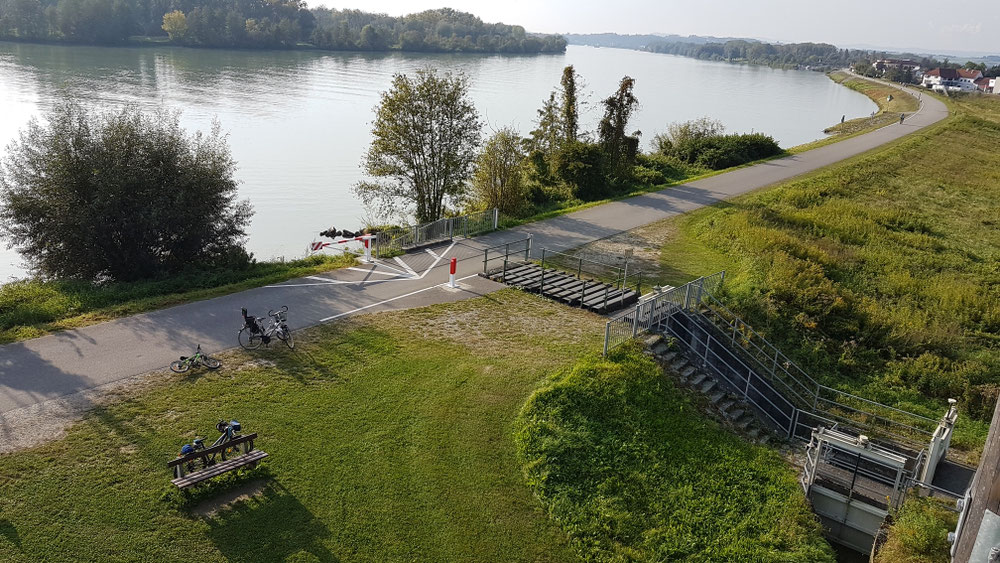 Mein Rad an der Bank