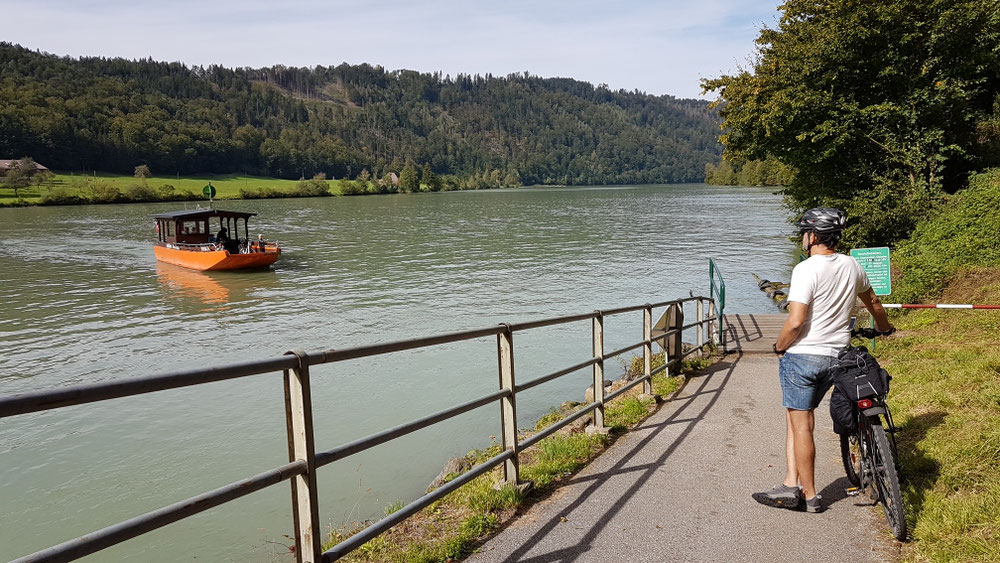 ...und schon kommt die Radfähre