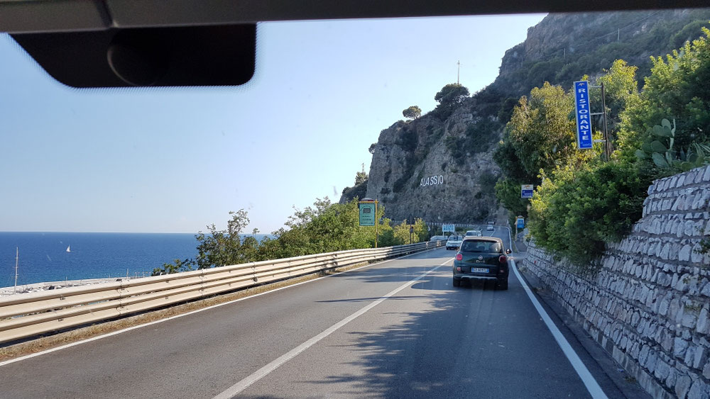 Alassio - sehr schön und Hafen - müssen wir irgendwann auch noch anschauen