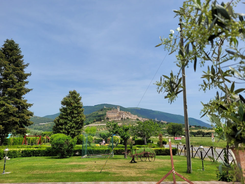 Blick auf Assisi vom Stellplatz aus