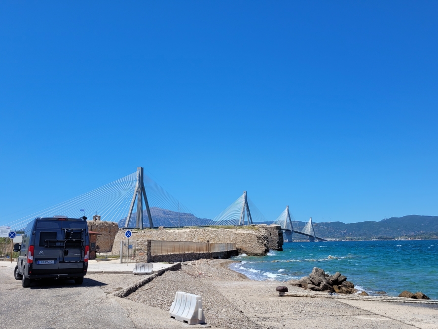 Rio Andirrio Brücke zw. Golf von Patras und Golf von Korinth