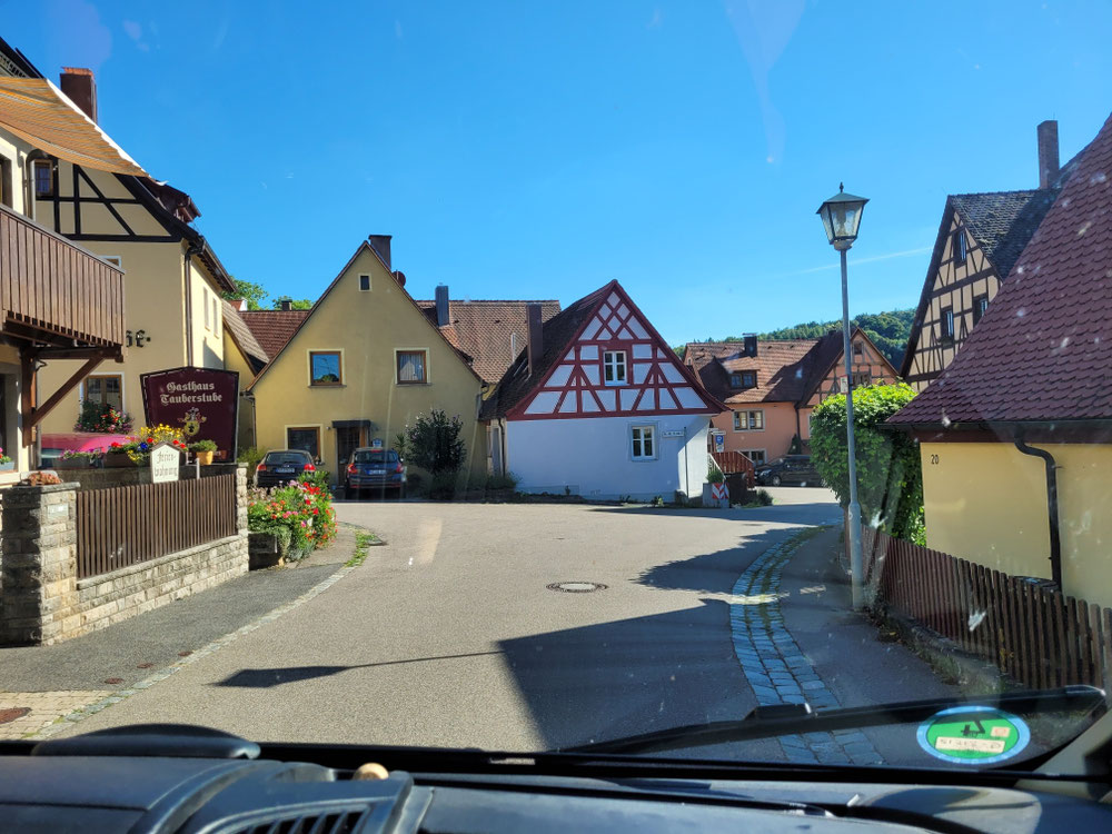 Anfahrt Camping Tauberidyll, links Tauberstube