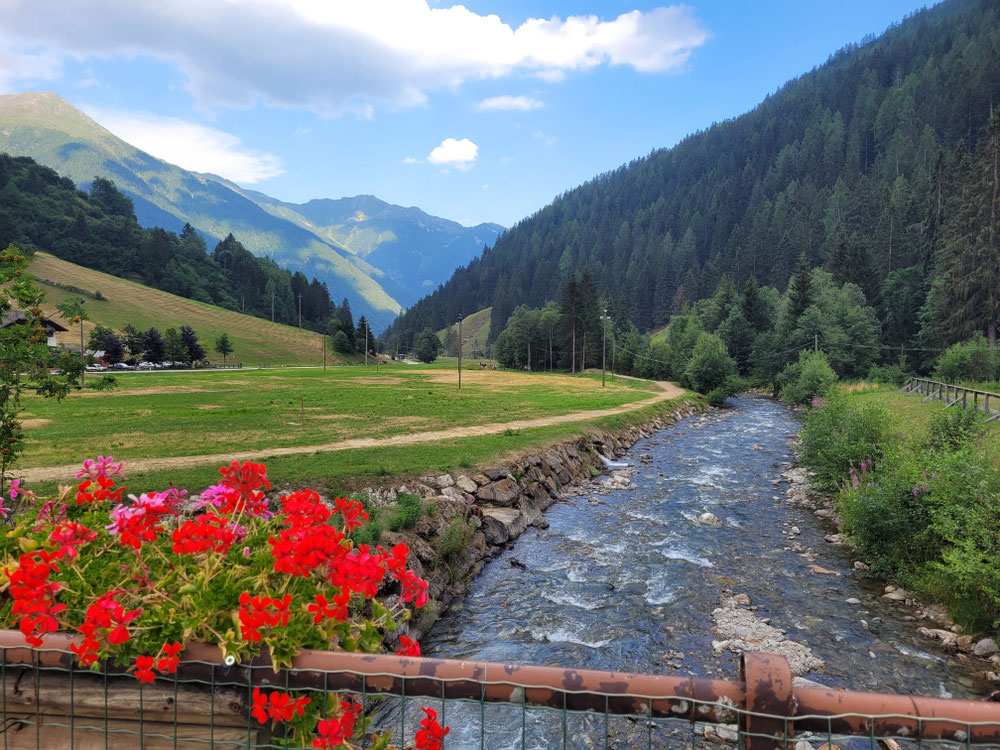 Weg vom Campingplatz weg