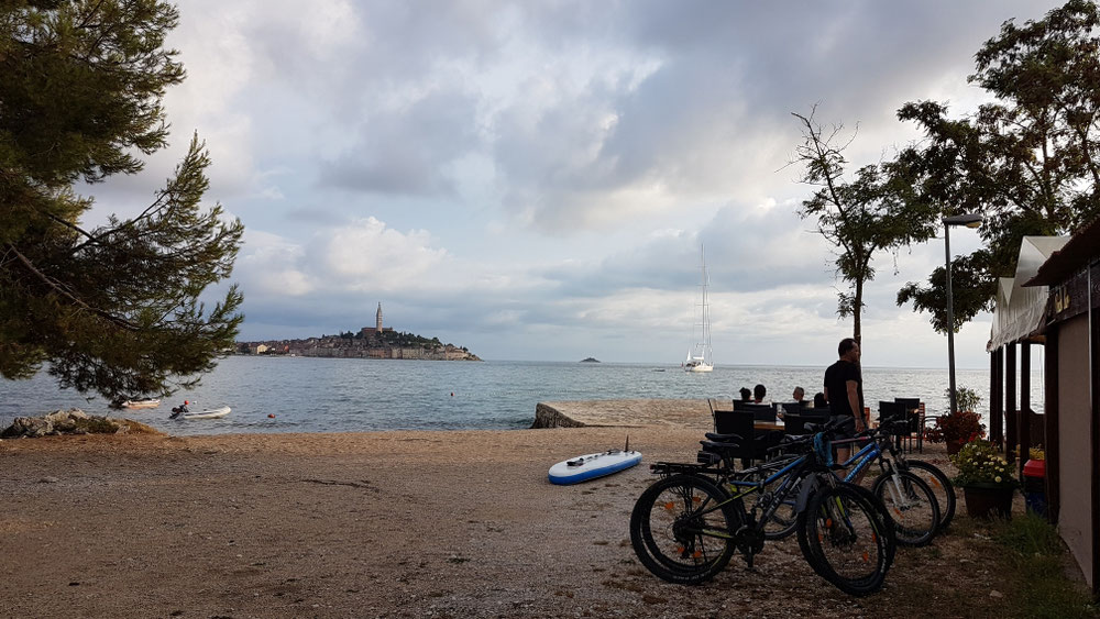 mit Blick auf Rovinj